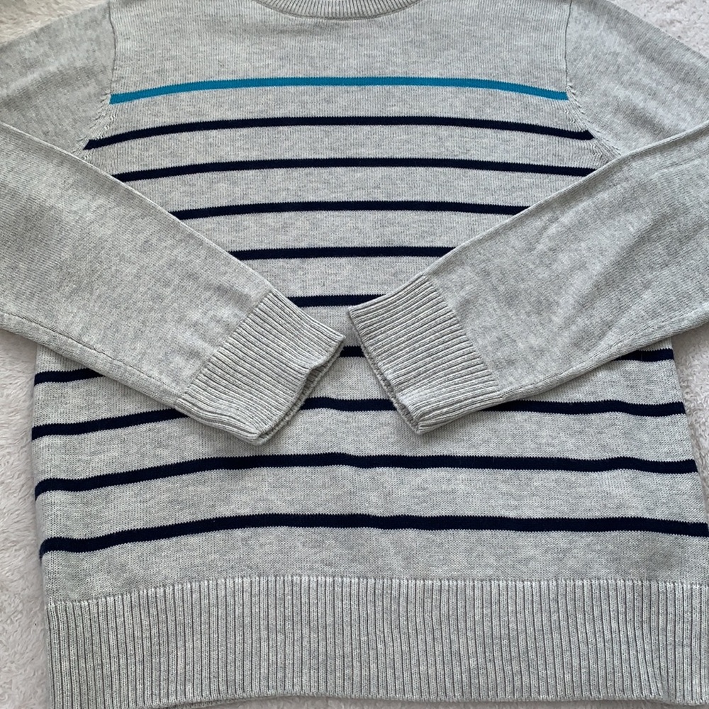 NWT Children’s Place Gray and Blue Striped Crewneck Sweater 7/8 - Picture 4 of 8